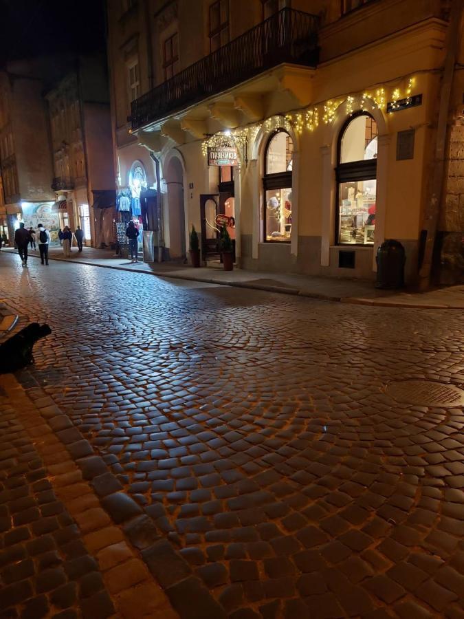 Апартаменти В Центрі Львова Lviv Exterior foto