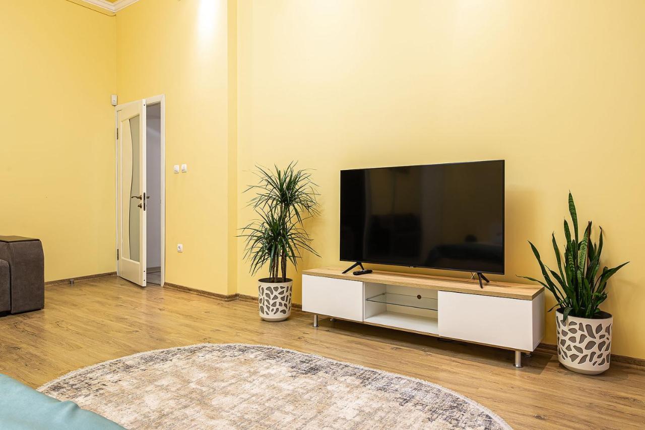 Апартаменти В Центрі Львова Lviv Exterior foto