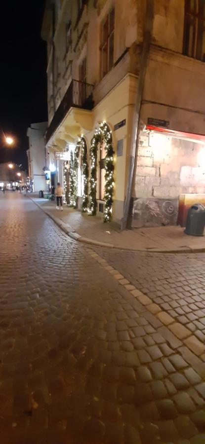 Апартаменти В Центрі Львова Lviv Exterior foto